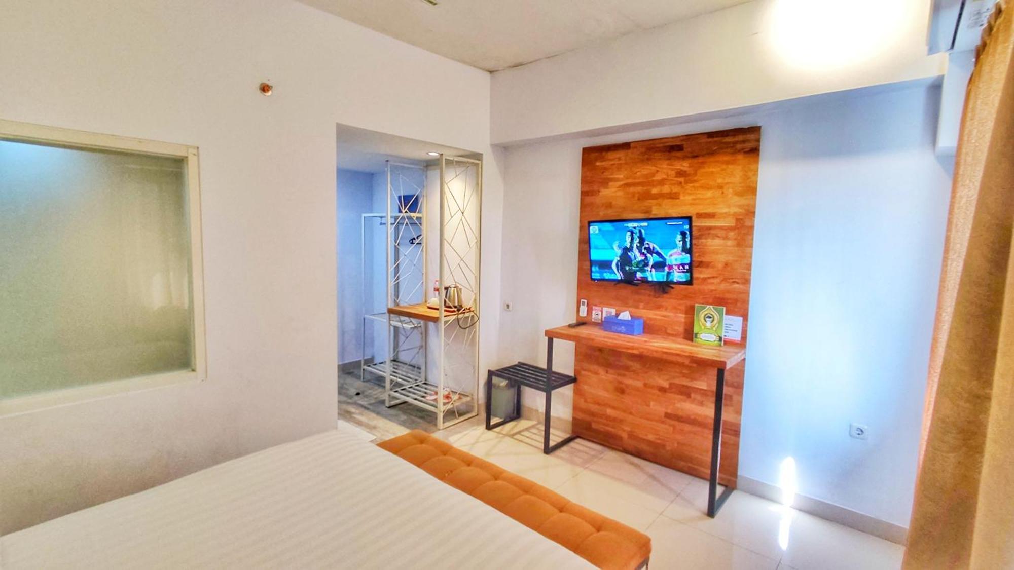 Votel Hotel Charis Tuban Tuban  Kültér fotó