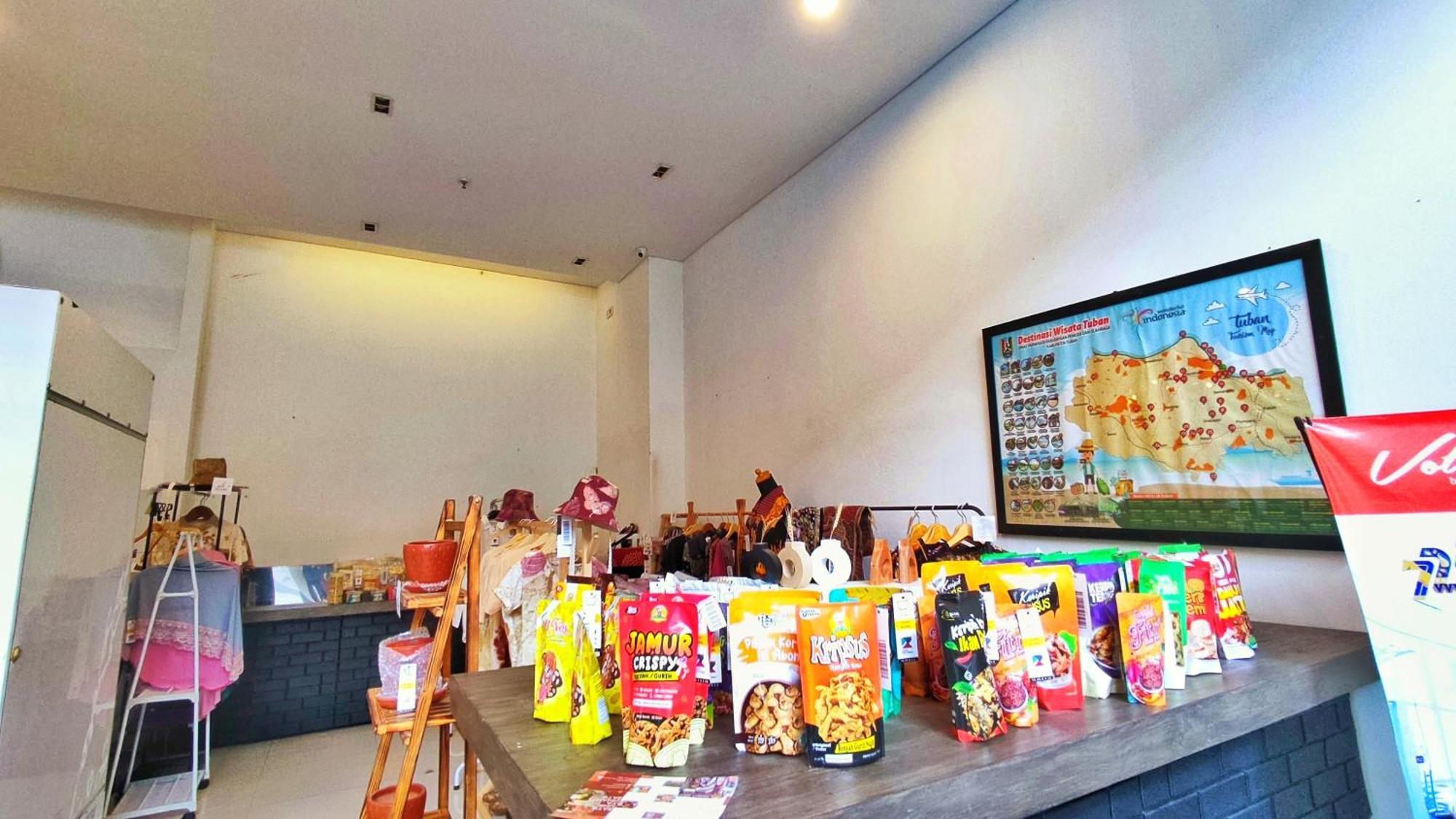 Votel Hotel Charis Tuban Tuban  Kültér fotó
